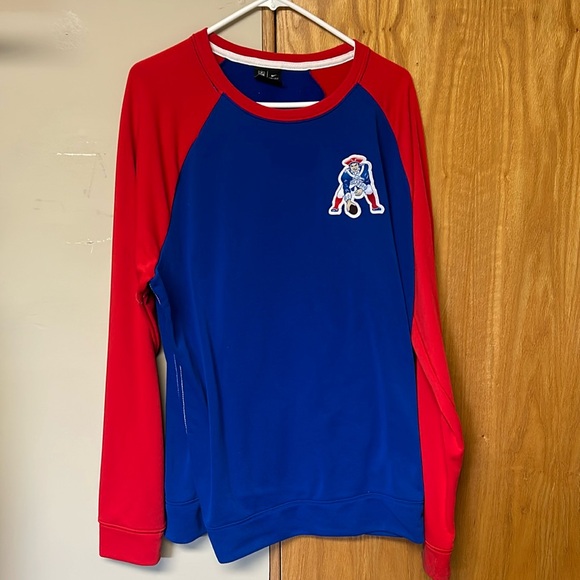 New England Patriots Retro Nike Crew Sweatshirt - Picture 1 of 5